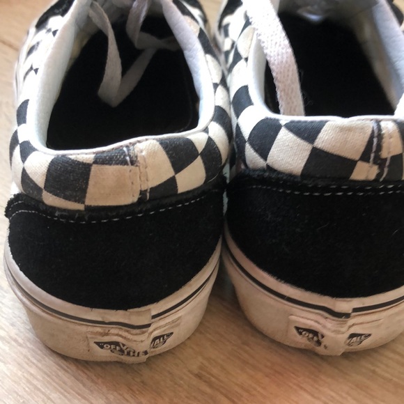 Vans - Picture 3 of 7